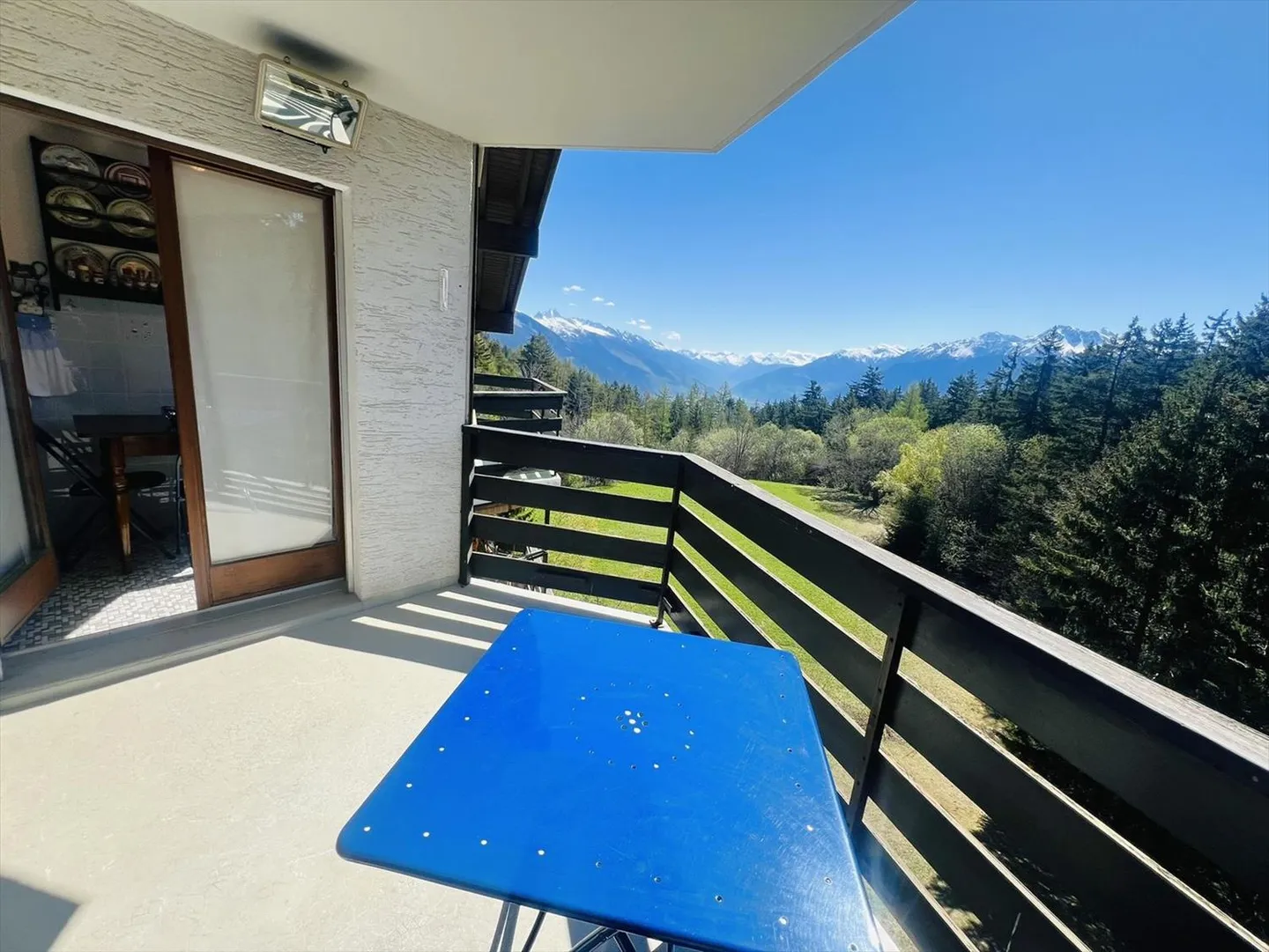 Geräumig und hell, 3.5 Zimmer renoviert - Magnifique Aussicht - Sehr gut gelegen - Ruhige Lage - Foto 5 von 15