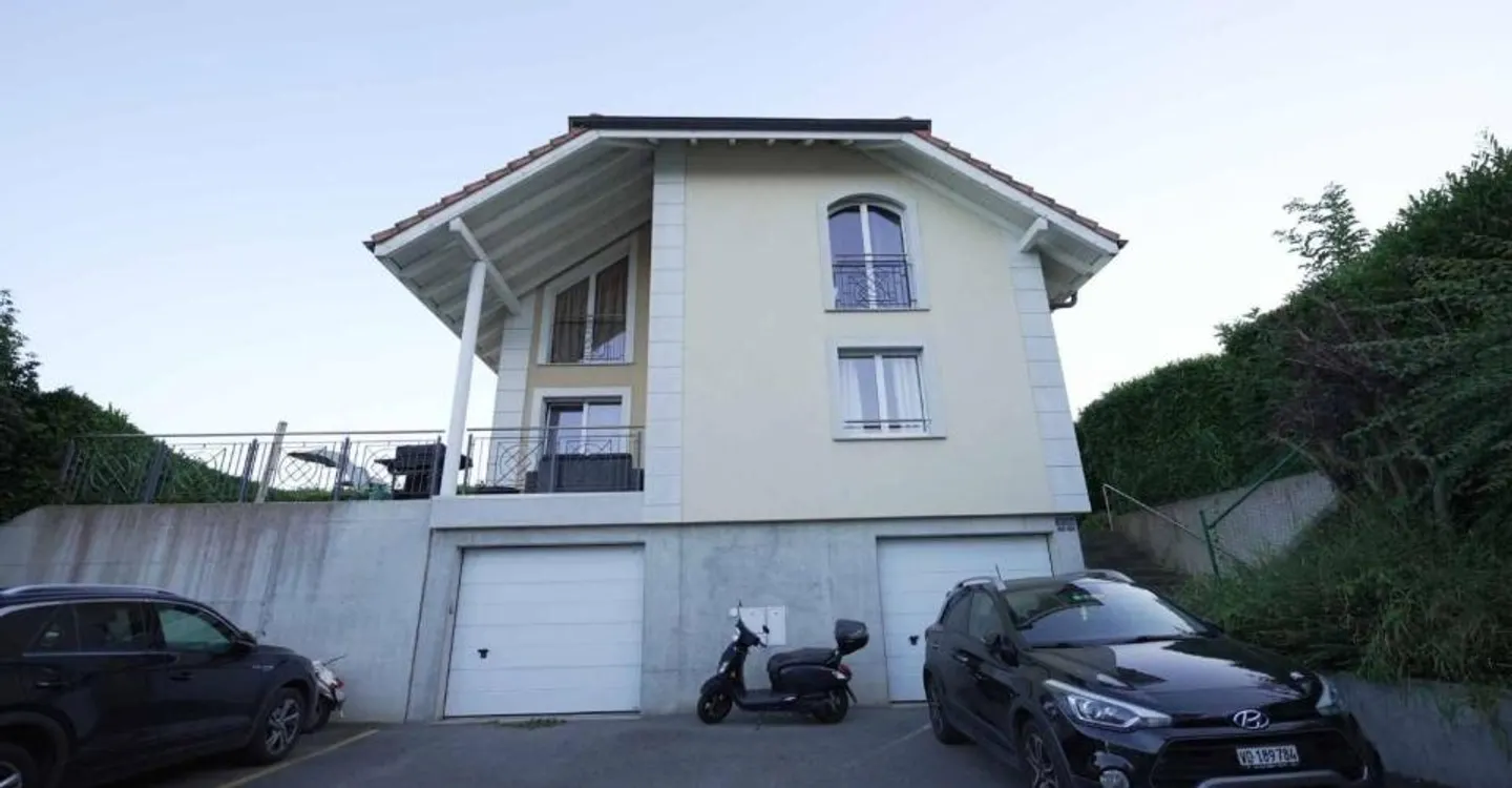 Superba villa a schiera di 5½ locali con terrazza, giardino, garage e posto auto - Foto 8 di 8