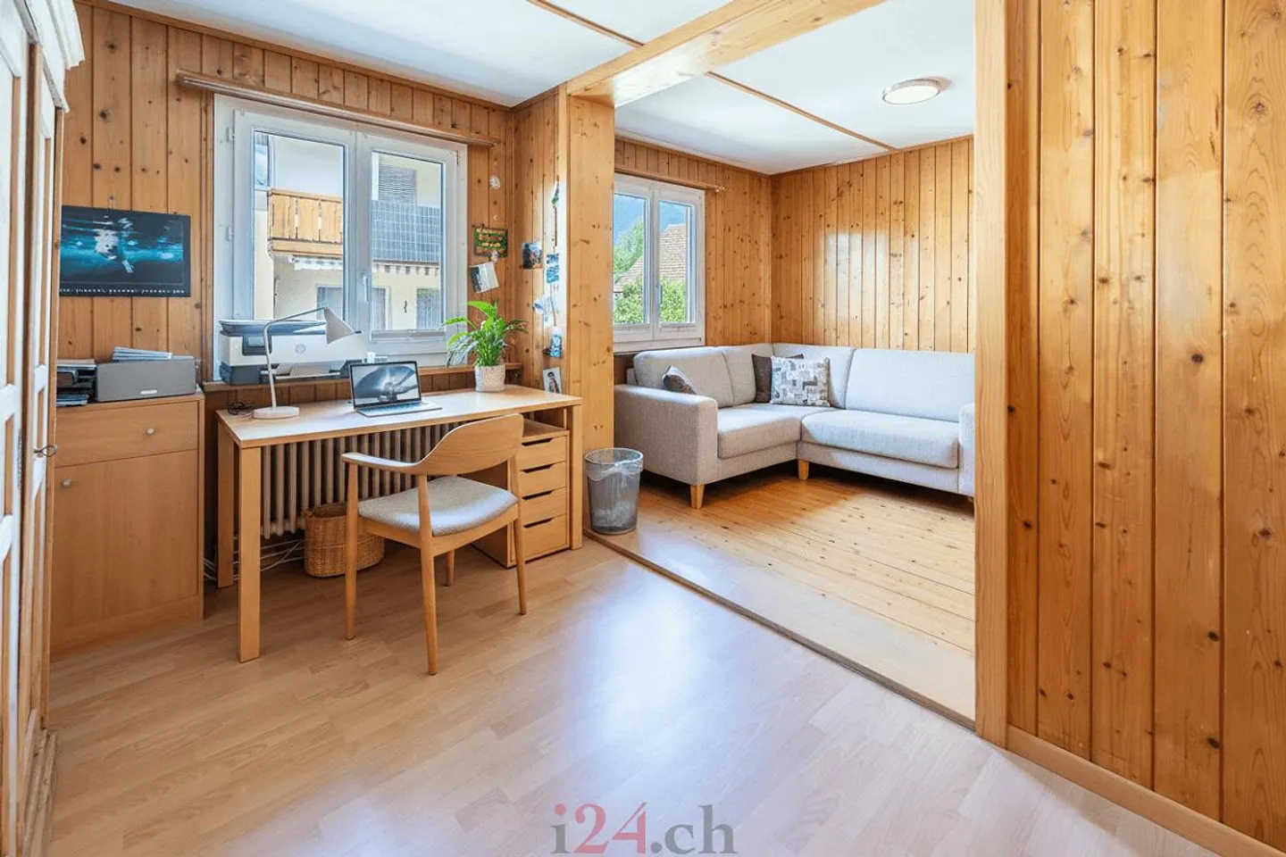 5.5-Room Single Family House with Fireplace, Modern Kitchen and Surrounding Garden - Photo 11 of 18