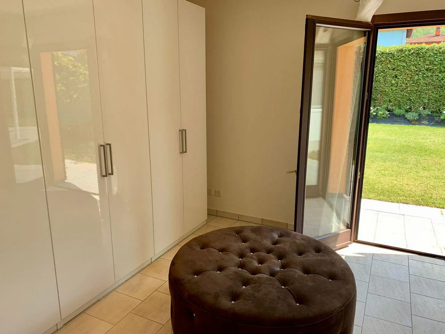 Beautiful 3.5-room ground-floor apartment with a large private garden, pergola and garage - Photo 7 of 7