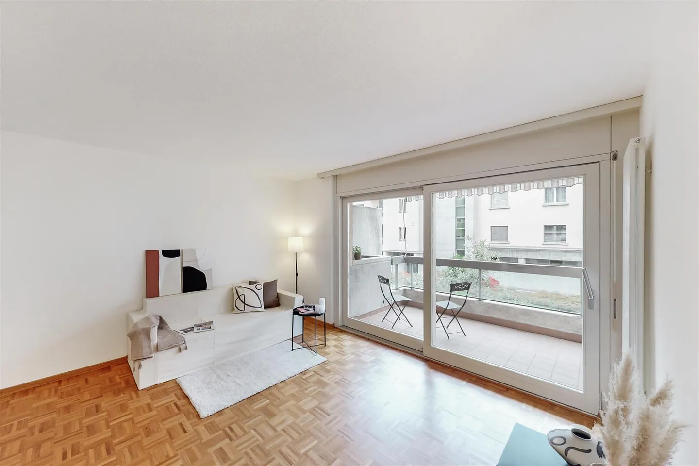 La vie de luxe au bord de l'eau : appartement de 3,5 pièces avec vue sur le lac de Lugano - Photo 2 sur 12