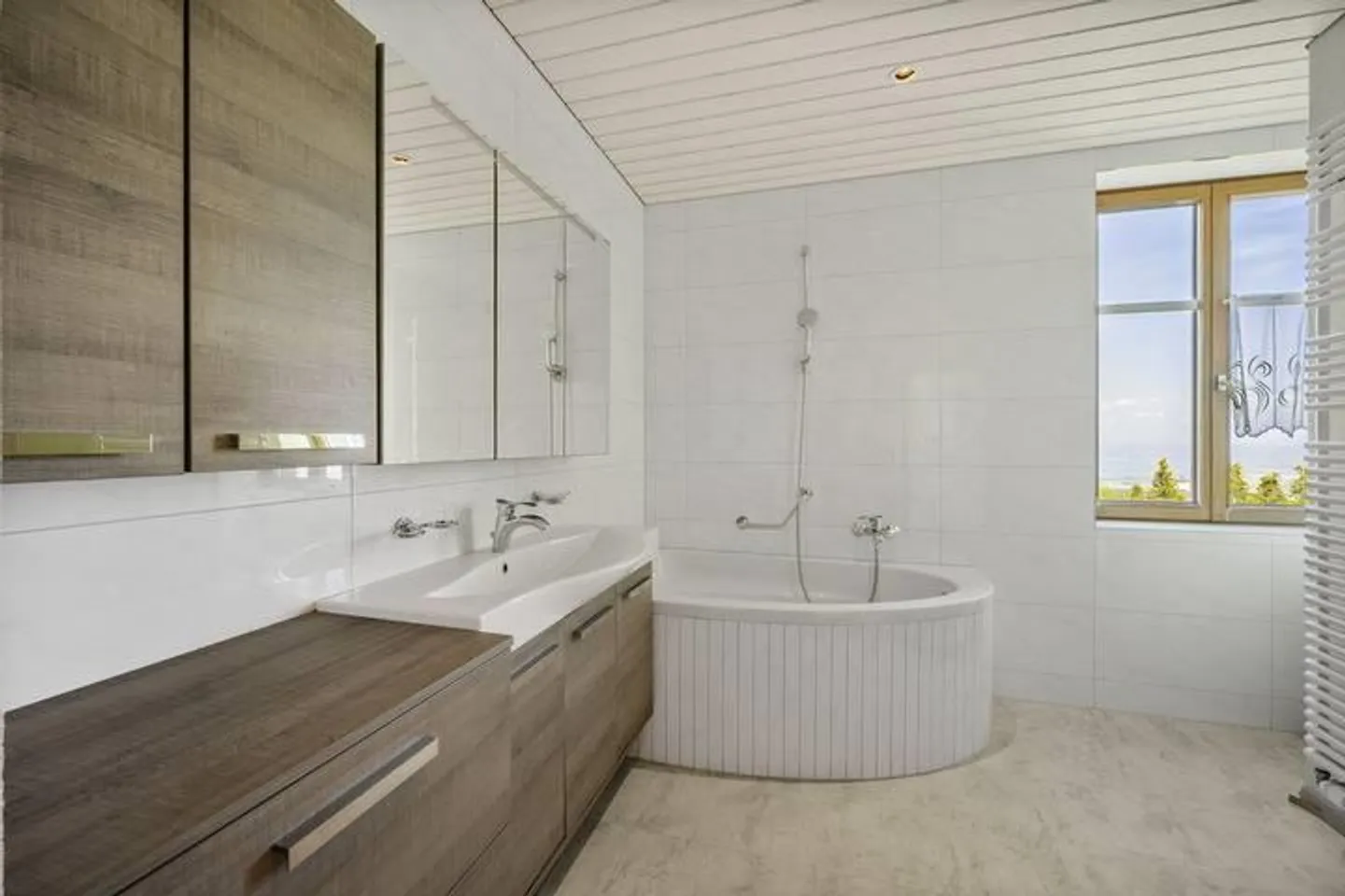 CASA MULTIFAMILIARE STORICA CON VISTA SUL LAGO DI COSTANZA - Foto 4 di 8