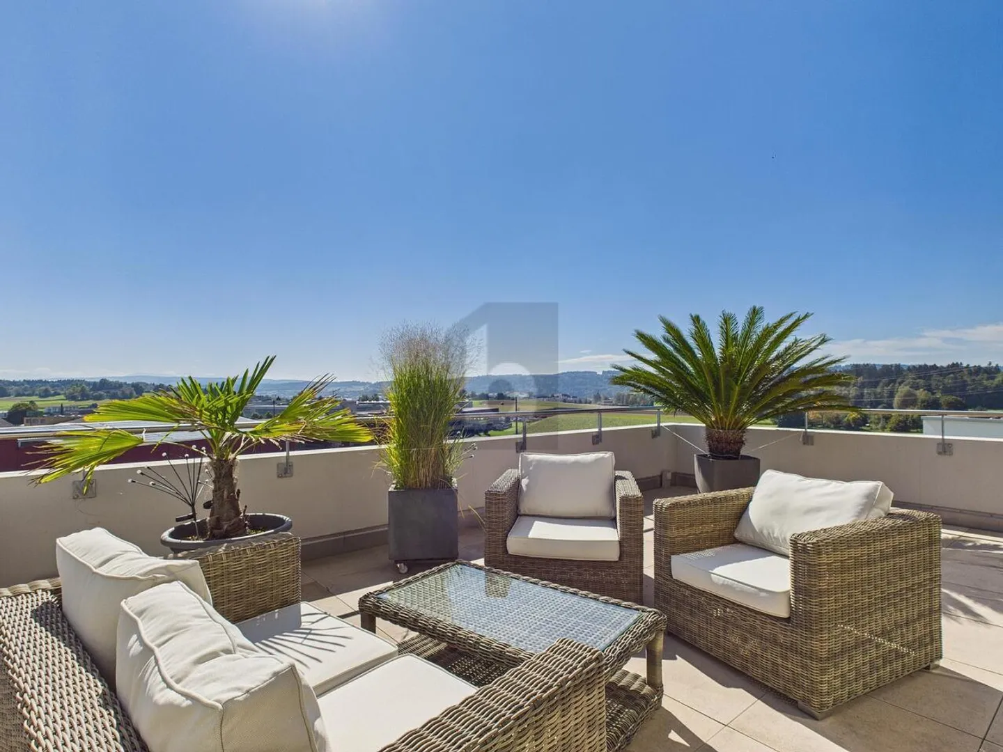 JOAILLERIE DE TERRASSE AVEC VUE ET JARDIN - Photo 1 sur 6