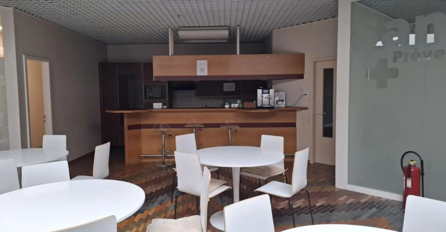 Ufficio Chiuso a Montagny - Foto 6 di 9