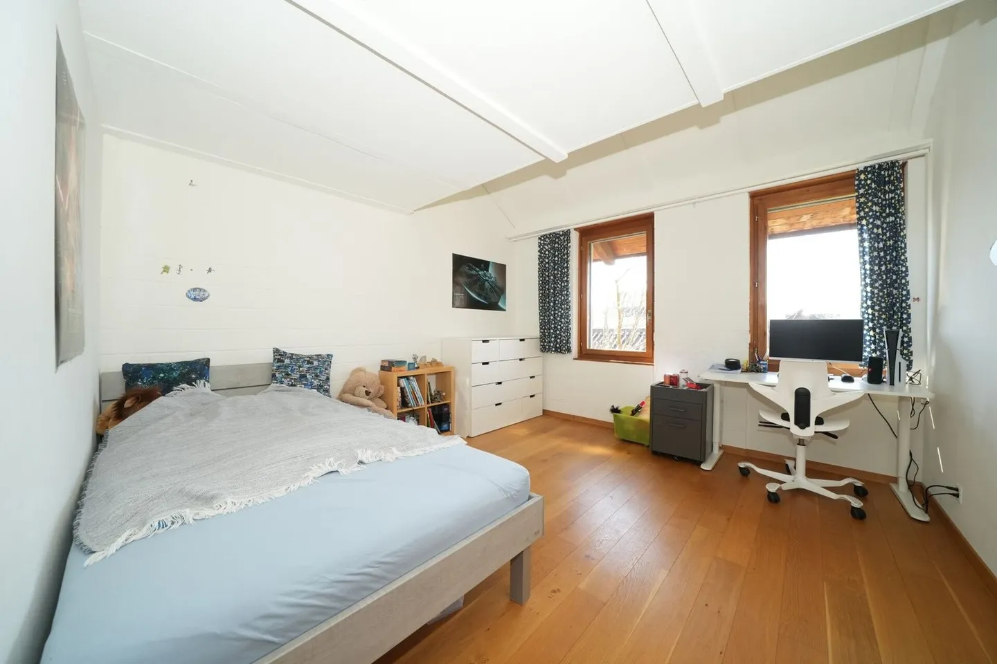 Stylishly modernized, semi-detached single-family house with sunny garden - Photo 11 of 13