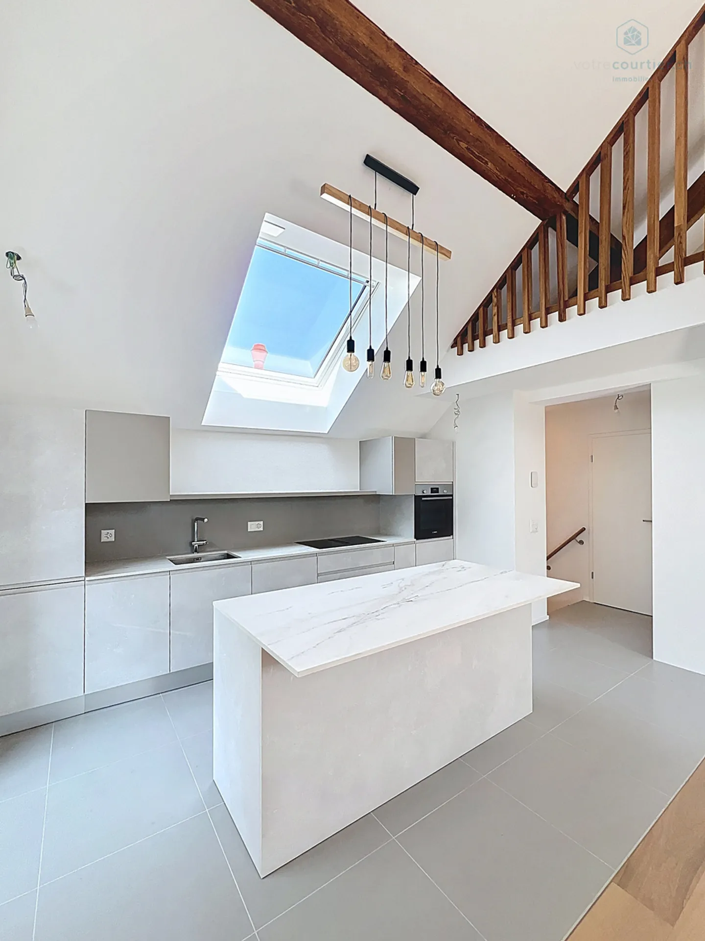 Edificio residenziale - Foto 8 di 24