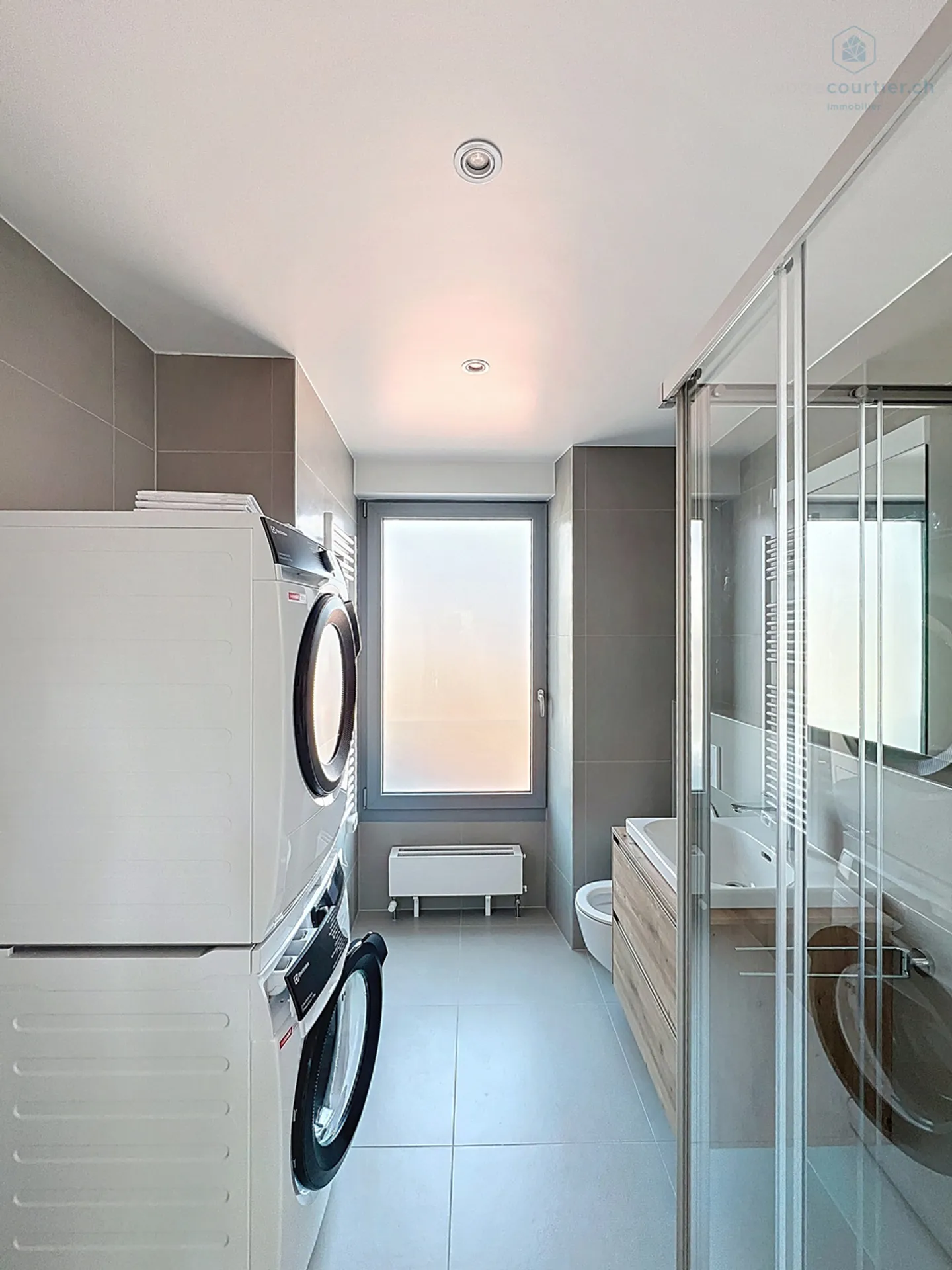 Edificio residenziale - Foto 12 di 24