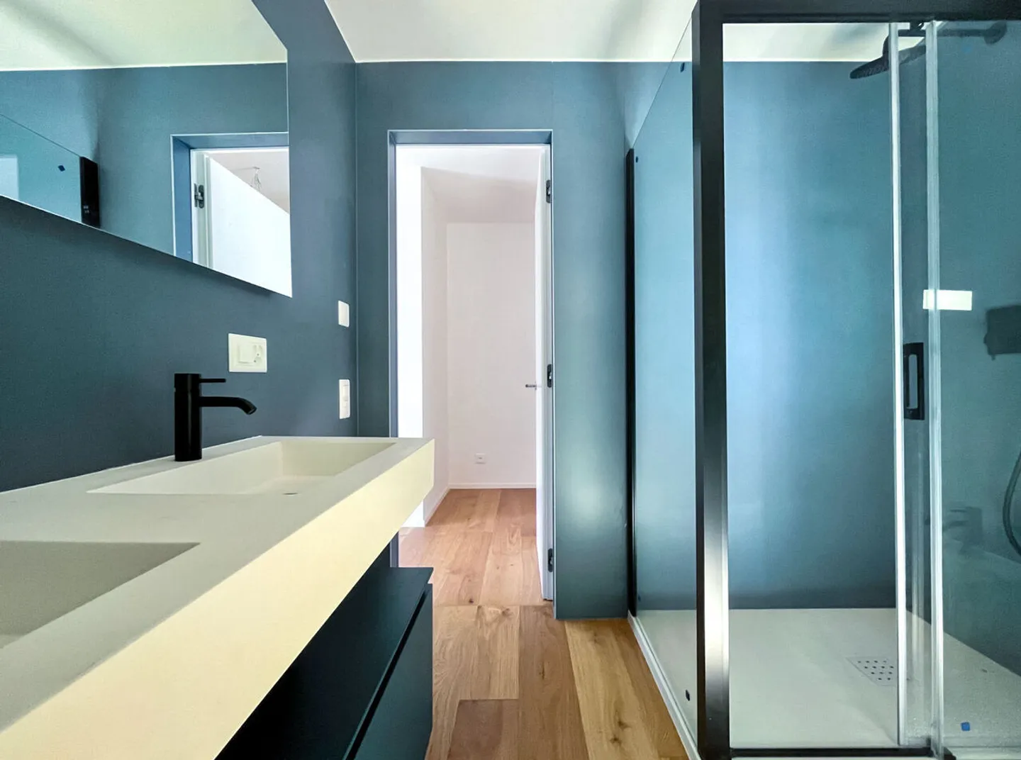 AMPIO APPARTAMENTO DI 4,5 LOCALI CON GIARDINO E VISTA LAGO A BRUSINO ARSIZIO - Foto 13 di 13