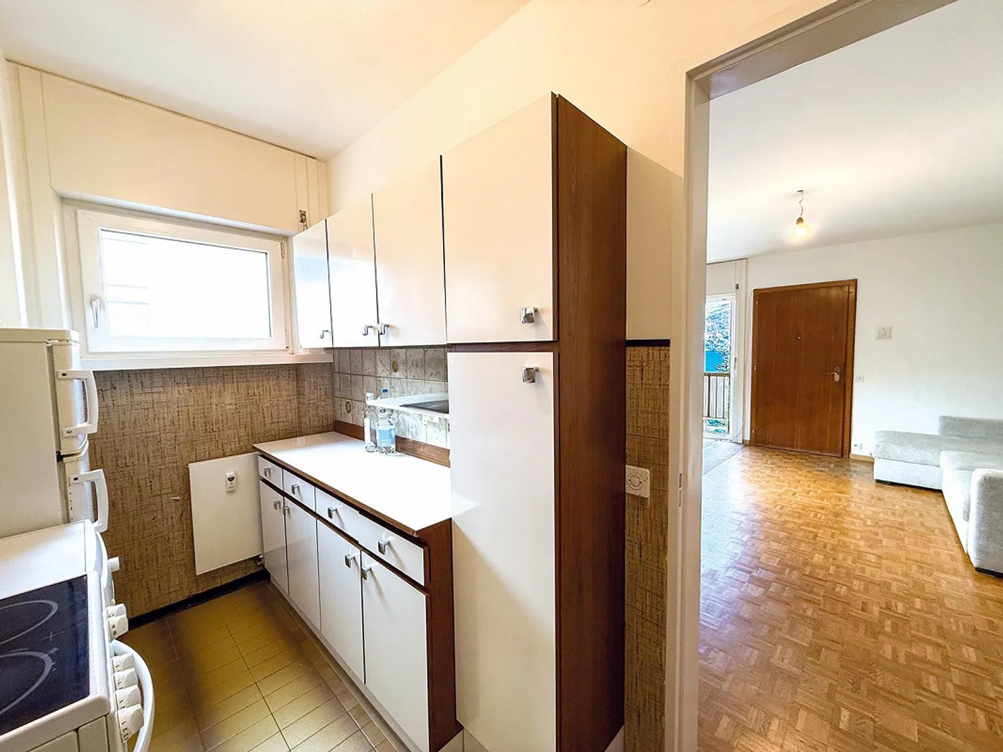 Residenza primaria - Prezzo molto interessante - 3.5 locali con vista lago laterale - Foto 8 di 16