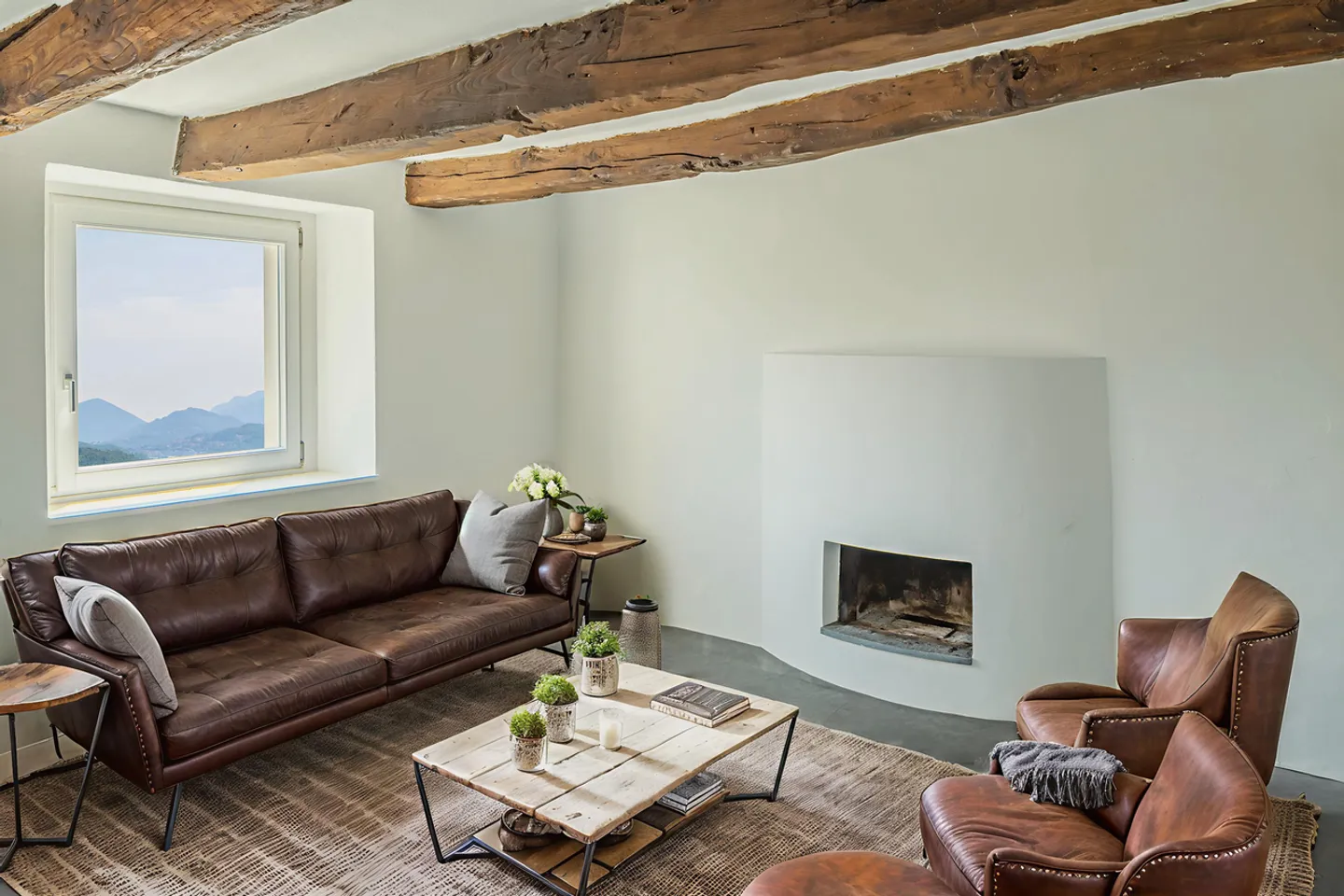 Casa padronale con ampi spazi | Herrschaftssitz mit grossem Raumang... - Foto 1 di 9