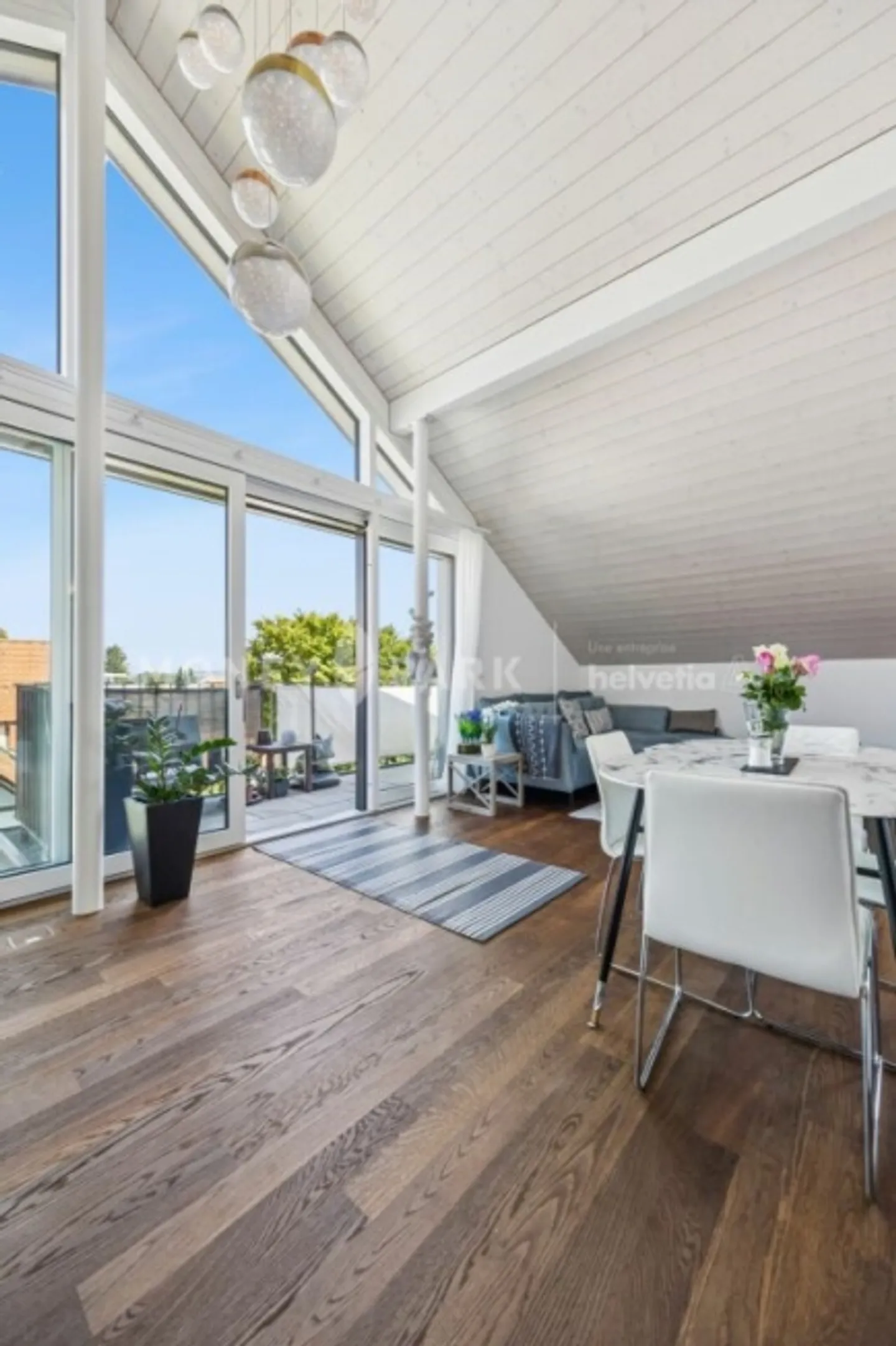 Stylish and modern penthouse apartment in Lengnau - Photo 6 of 13