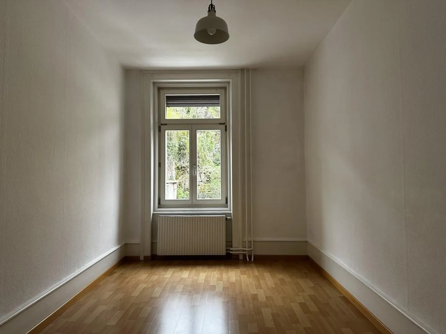 Your new home with a cozy seating area in Biel! - Photo 6 of 9