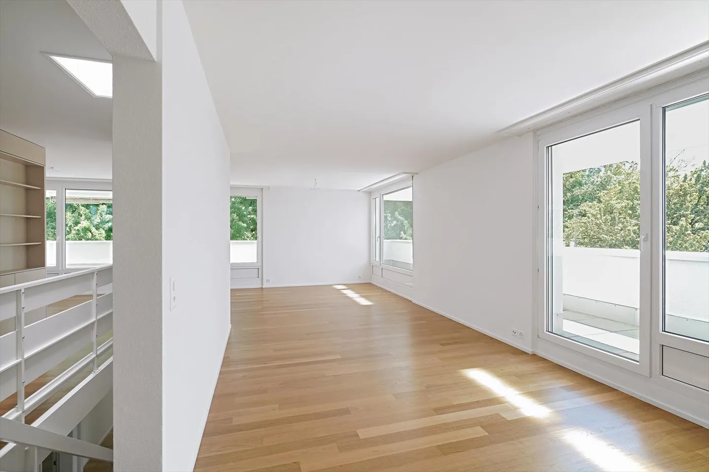 Penthouse for rent - Photo 4 of 12