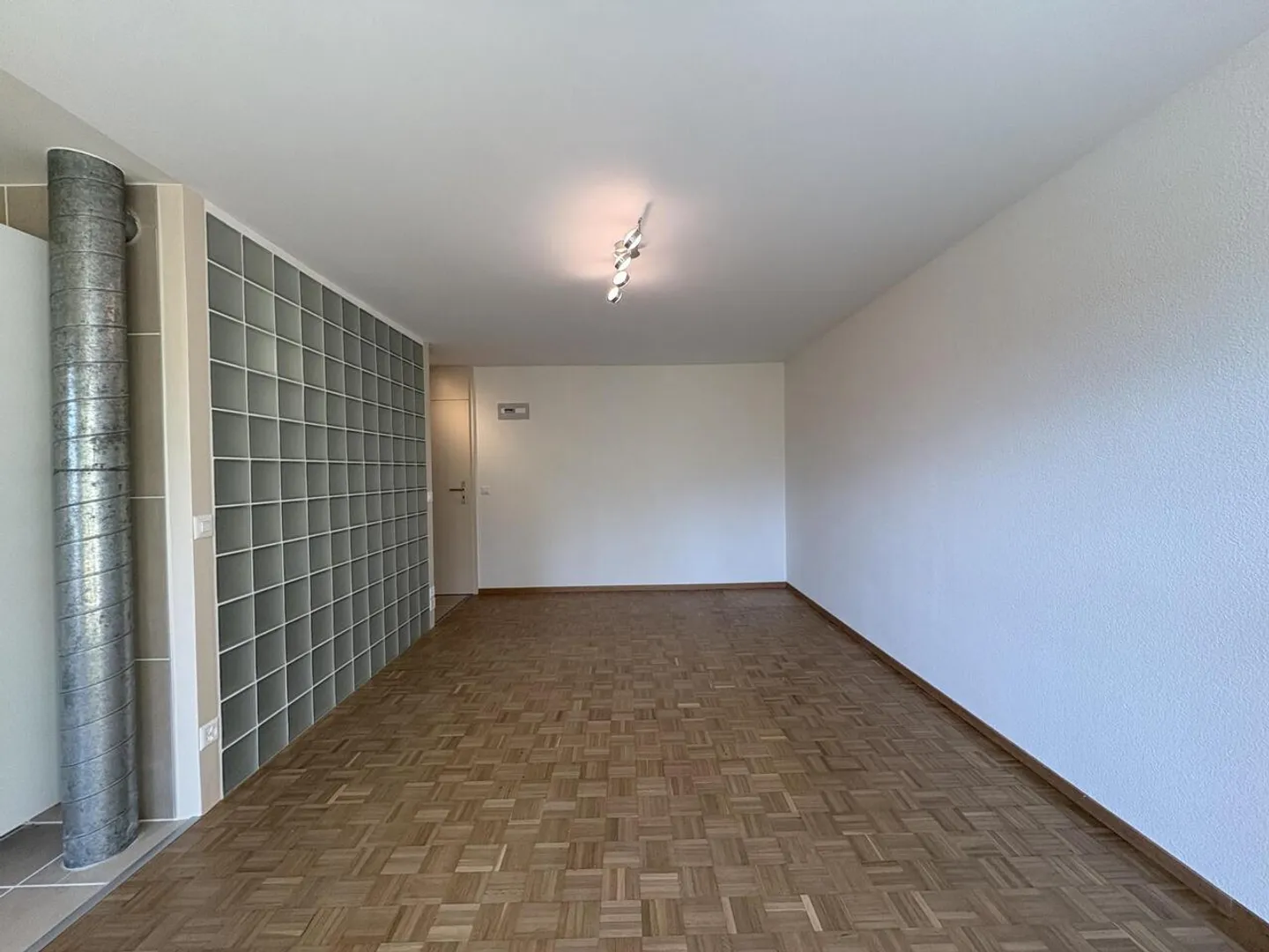 Carino 1.5 locali con balcone completamente ristrutturato - Foto 6 di 8