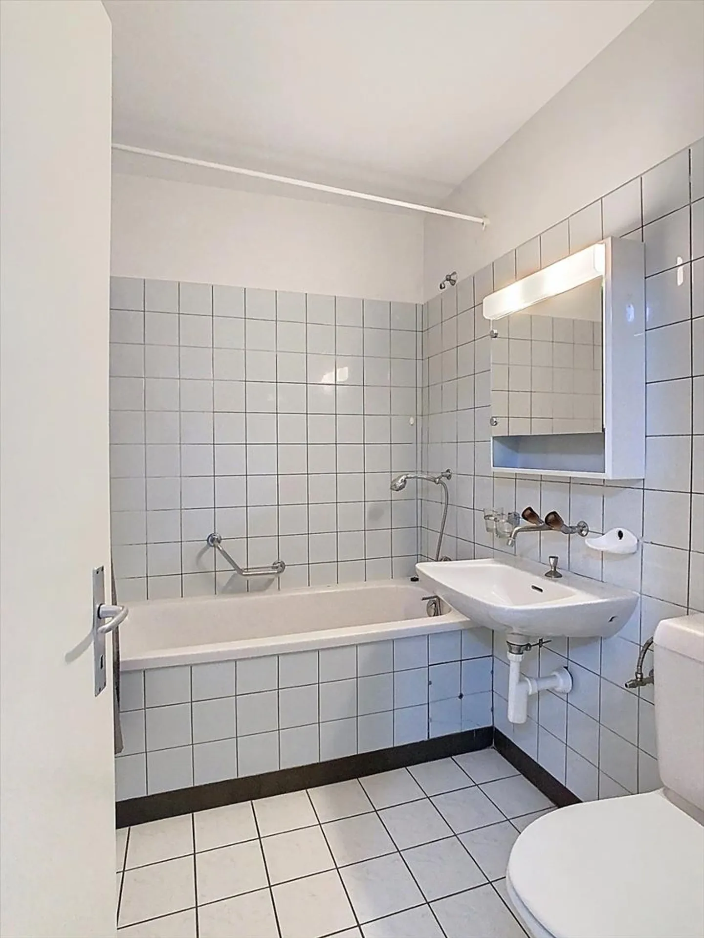 SCHÖNE 3½ ZIMMER IN EINER GRÜNEN UMGEBUNG - Foto 7 von 12