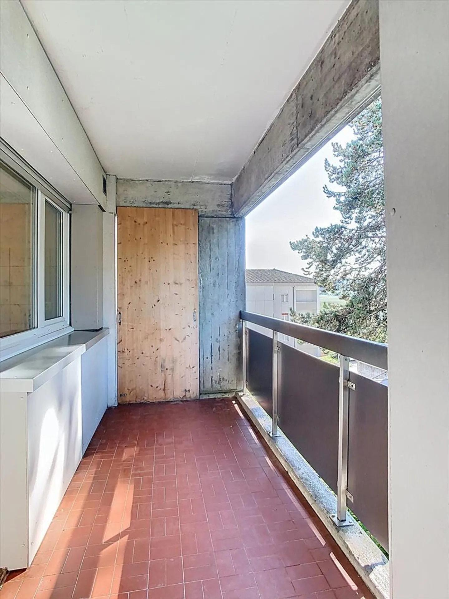 SCHÖNE 3½ ZIMMER IN EINER GRÜNEN UMGEBUNG - Foto 8 von 12