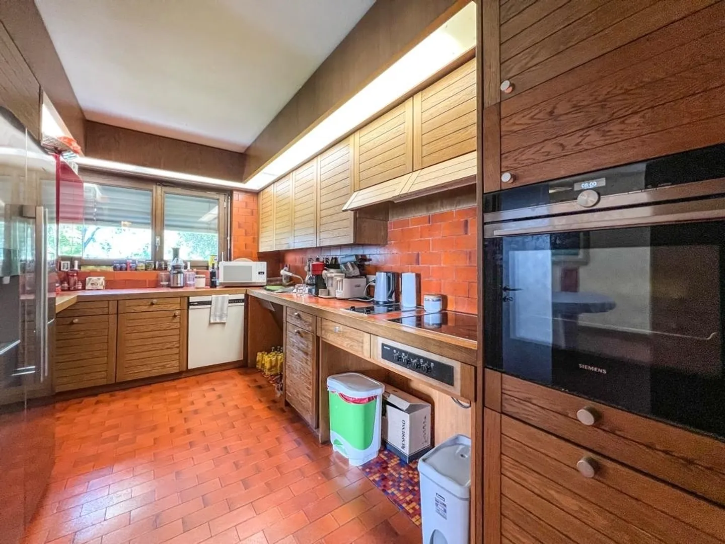 Il paradiso perfetto per le famiglie: Spaziosa casa 10.5 locali a Tremona! - Foto 4 di 11