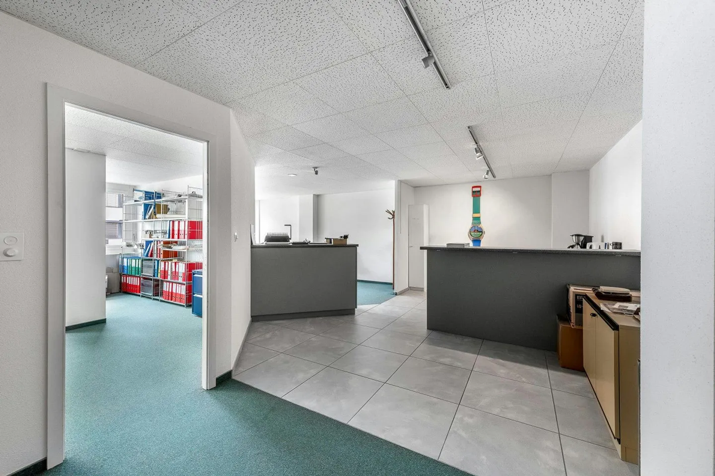 Attractive office space on the 4th floor with optimal accessibility - Photo 6 of 8