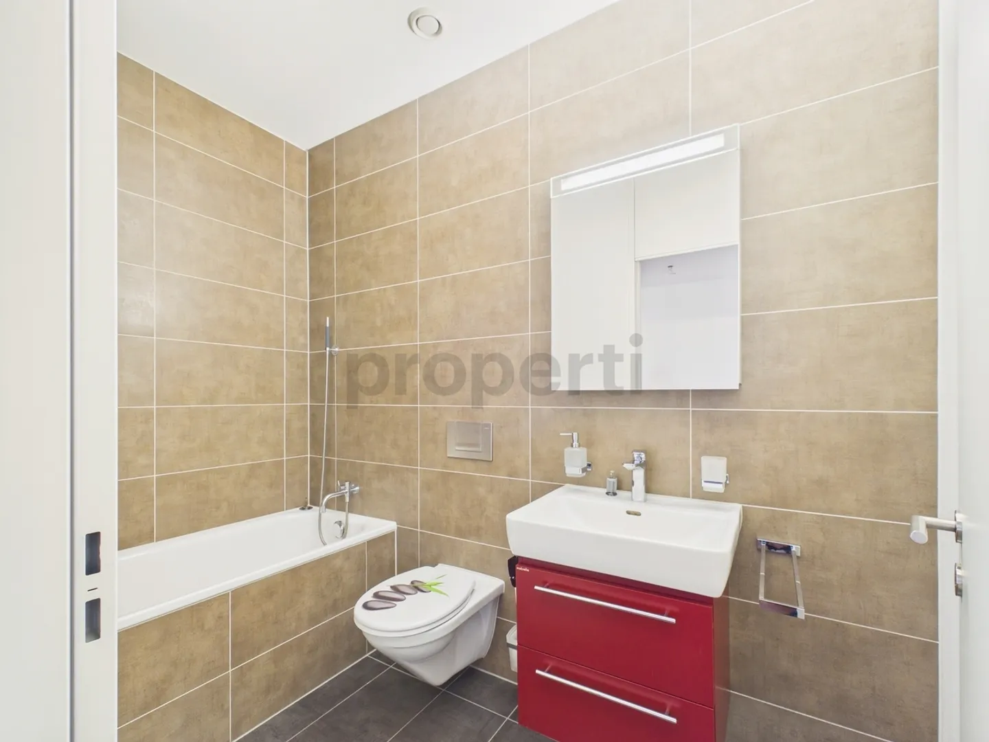 Moderno appartamento di 3,5 stanze con balcone a Bienne - Foto 8 di 11