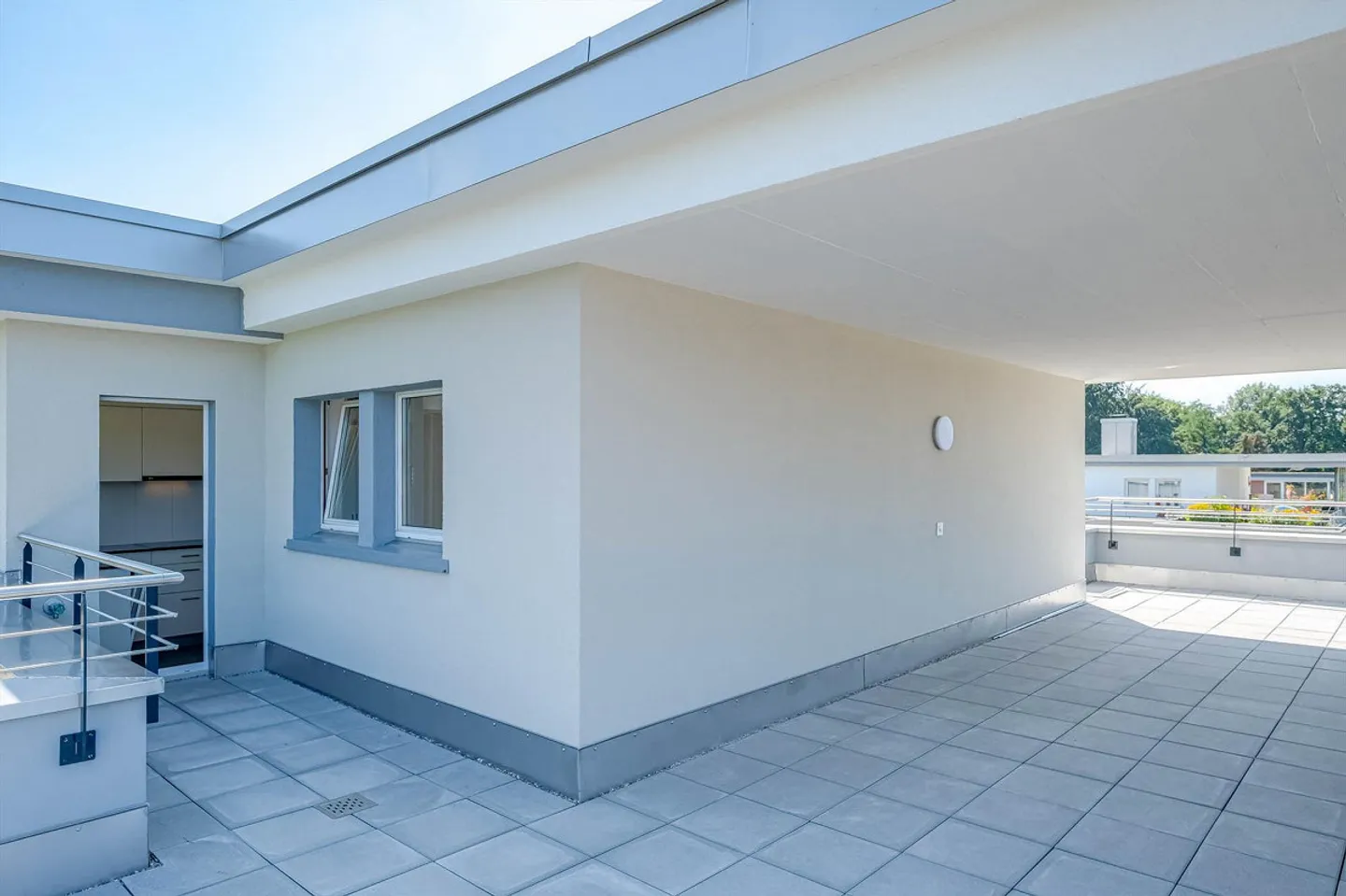 Appartamento attico 4.5 camere ultra moderno con panorama a 360° - Foto 4 di 13