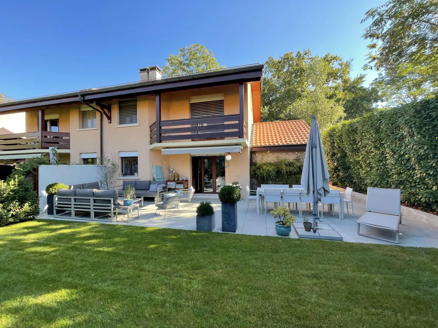 Schöne ruhige Familienvilla 150 Meter vom See entfernt - Foto 1 von 1