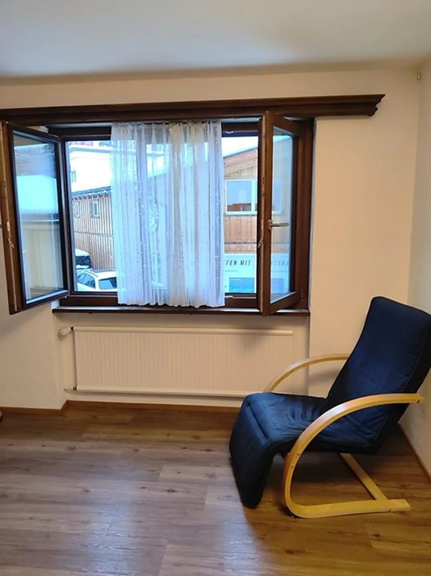 Schöne 1.5-Zimmerwohnung im Herzen von Klosters per 1. April 2026 - Foto 2 von 12