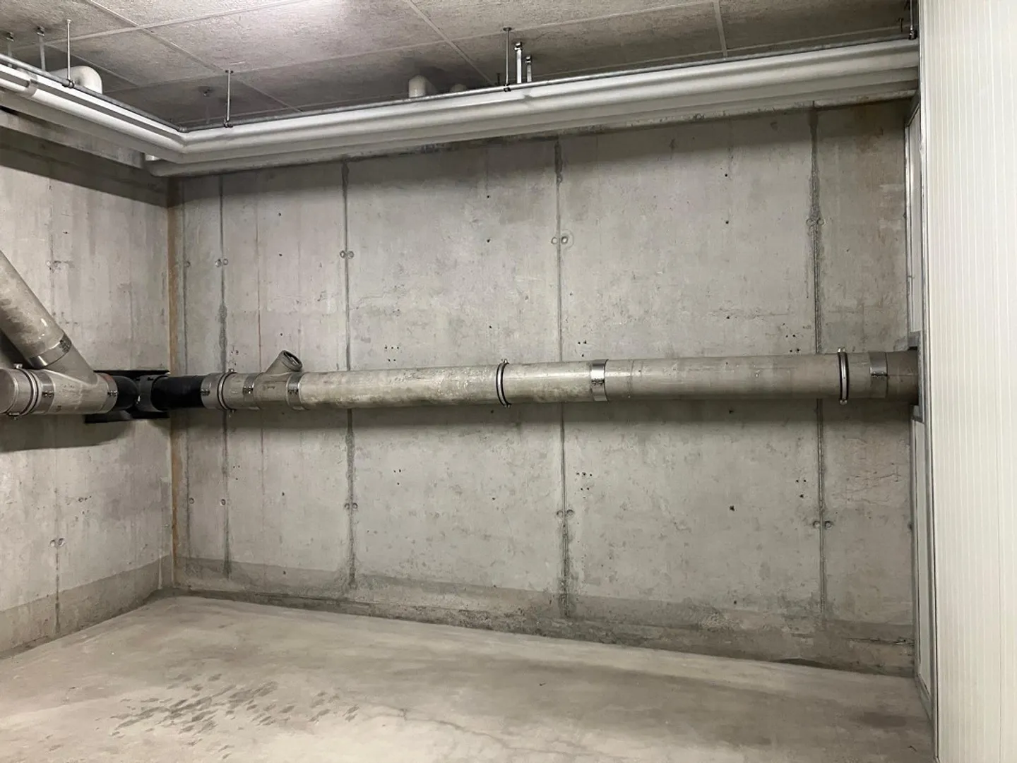Spazio di stoccaggio (24 m2) - Foto 6 di 7