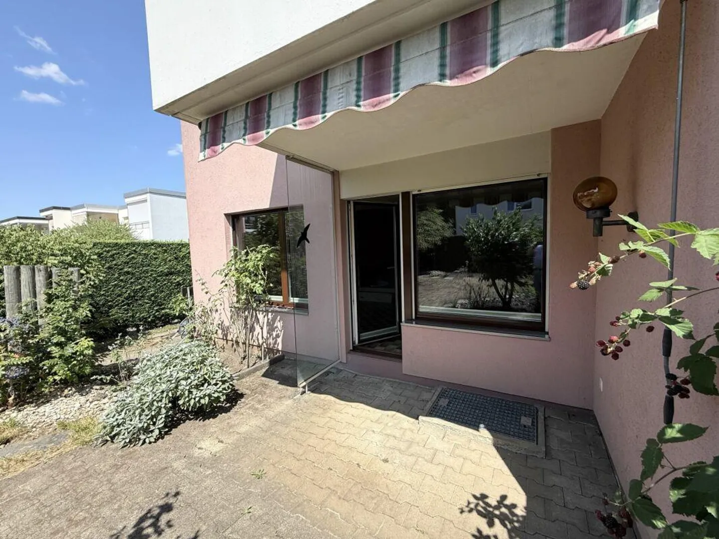 Maison individuelle d'angle de 4 1/2 pièces située au calme avec jardin - Photo 14 sur 21
