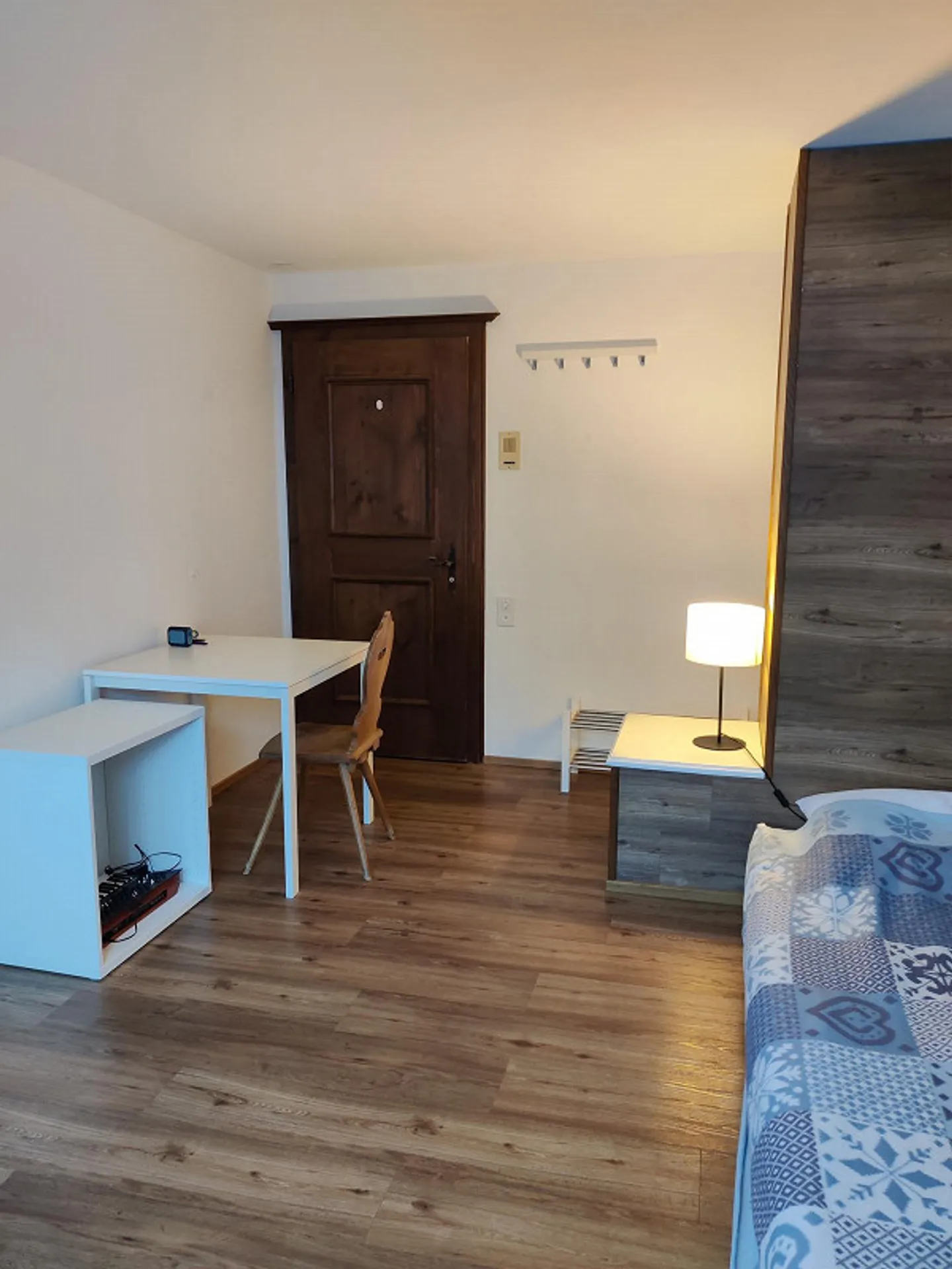 Schöne 1.5-Zimmerwohnung im Herzen von Klosters per 1. April 2026 - Foto 1 von 12