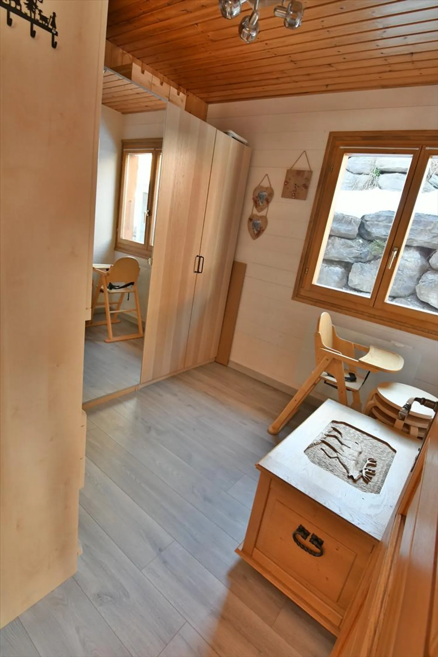 Wunderschöner, renovierter Duplex mit 6,5 Zimmern, sehr gut gelegen in Mayens-de-Chamoson - Foto 10 von 15