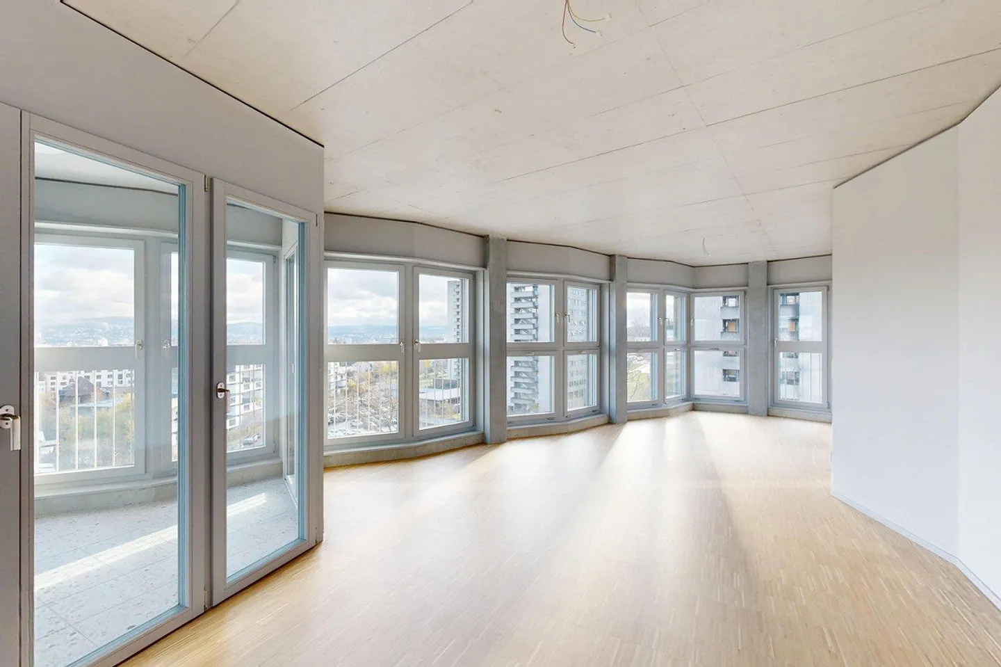 PANORAMA & URBANO: Prima locazione "SPHINX" - Foto 1 di 7