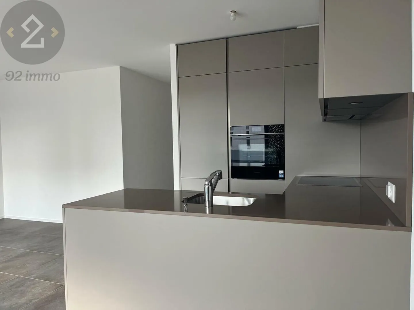 2.5 Room Apartment - Photo 2 of 10