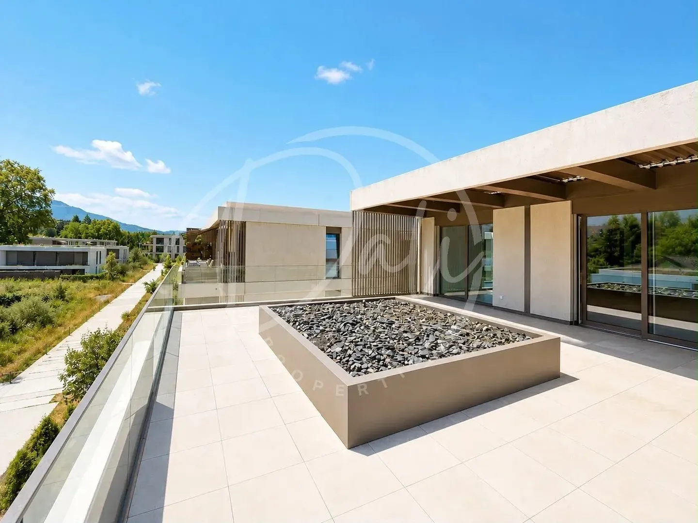 Luxury Penthouse in Troinex - Photo 1 of 9