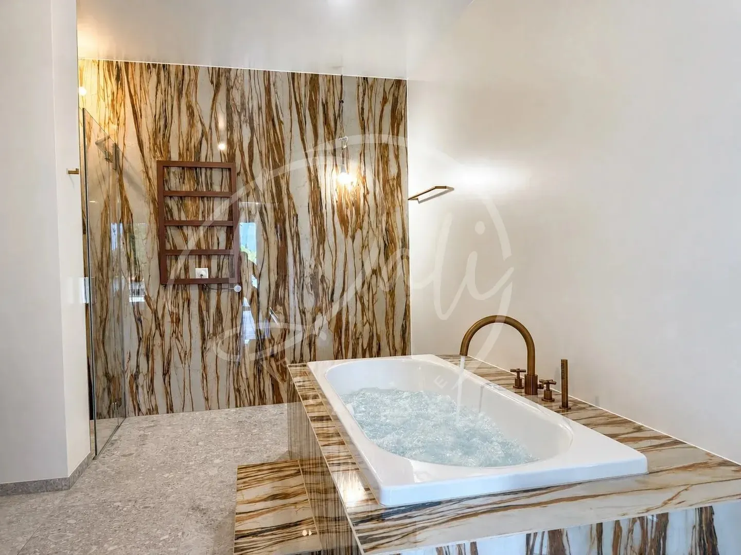 Luxury Penthouse in Troinex - Photo 6 of 9