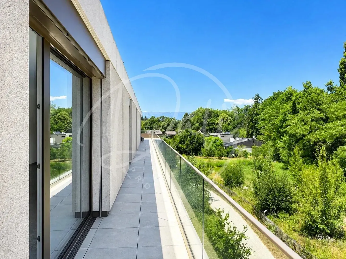 Luxury Penthouse in Troinex - Photo 9 of 9