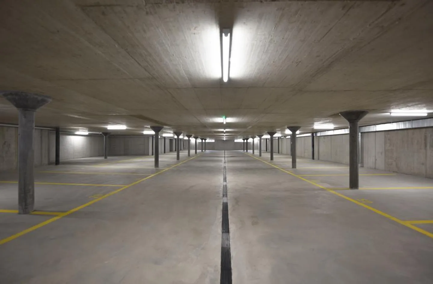 Underground parking space for rent - Photo 1 of 1