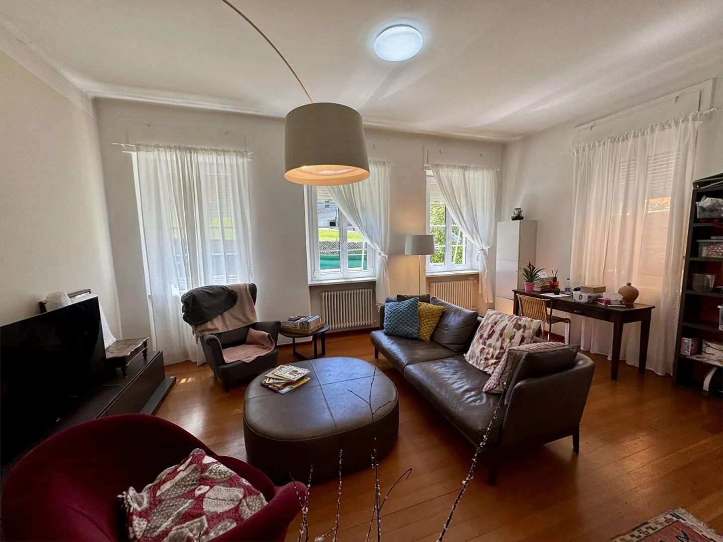 VILLA IM STIL IM ZENTRUM VON MENDRISIO, DOPPELGARTEN, GARAGE UND PARKPLÄTZE - Foto 5 von 18