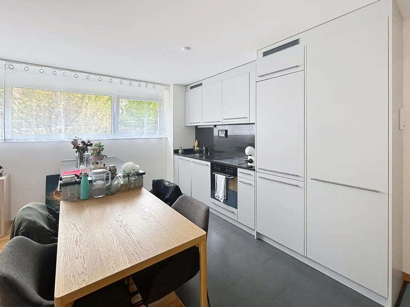 2.5 Room Apartment - Photo 2 of 6