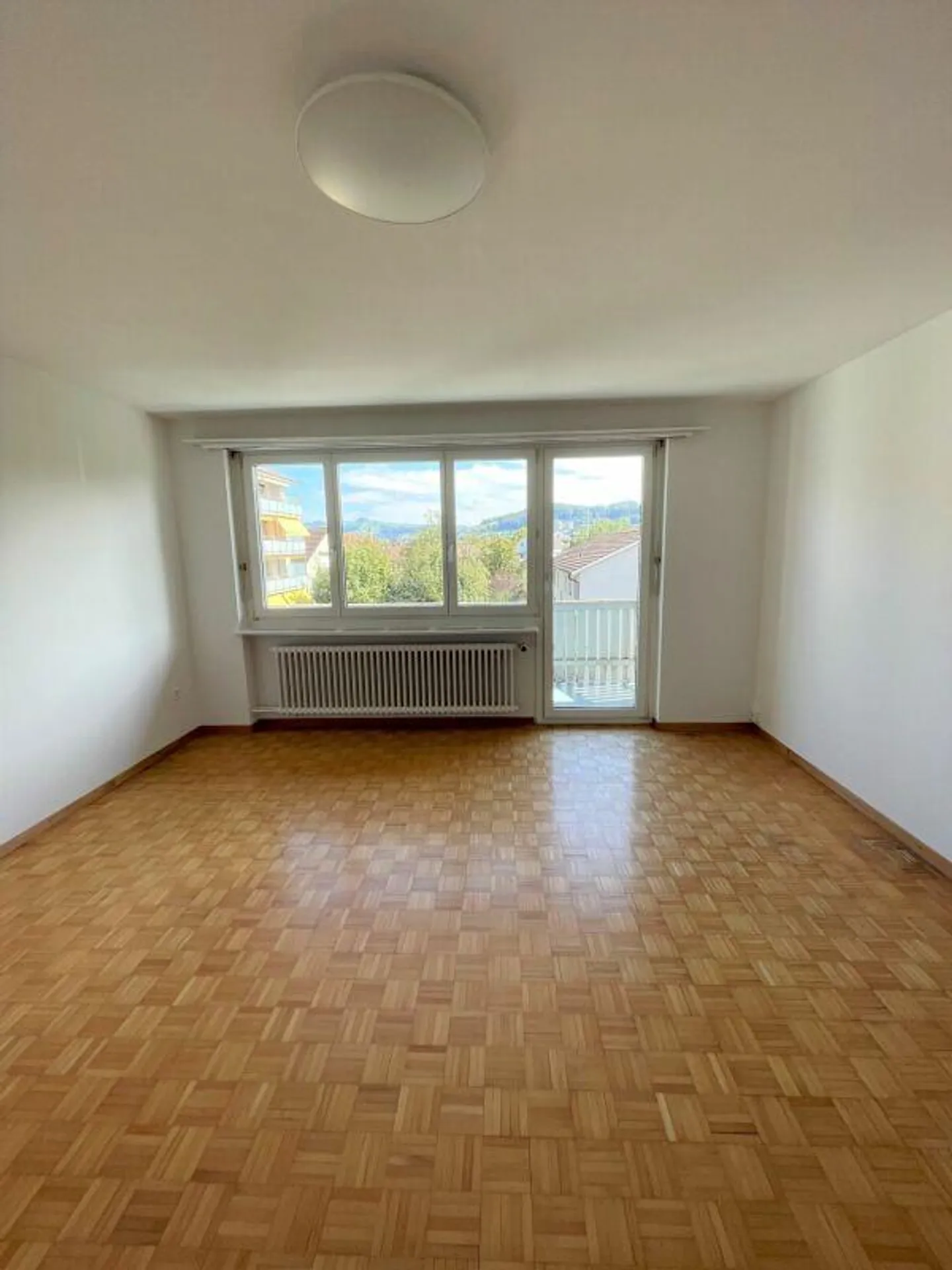 Helle 2-Zimmerwohnung mit Balkon - Foto 3 von 11