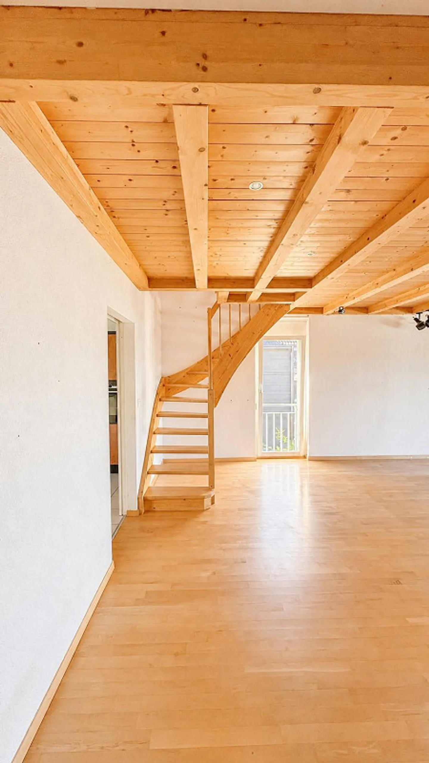 Panorama lake view meets charming living - Photo 8 of 24