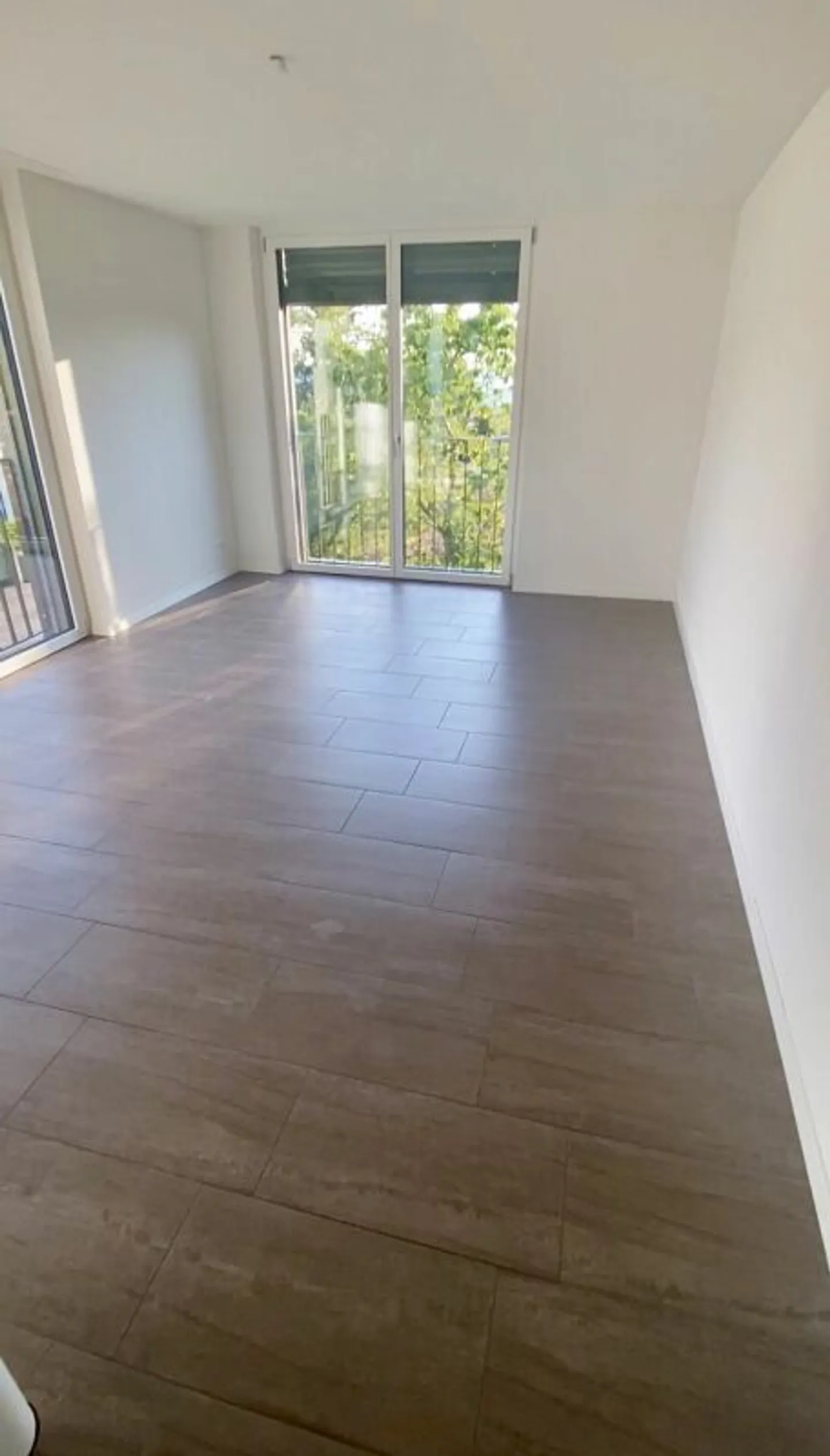 Appartement 2,5 pièces avec balcon incluant une place de parking dans le garage souterrain - Photo 5 sur 5