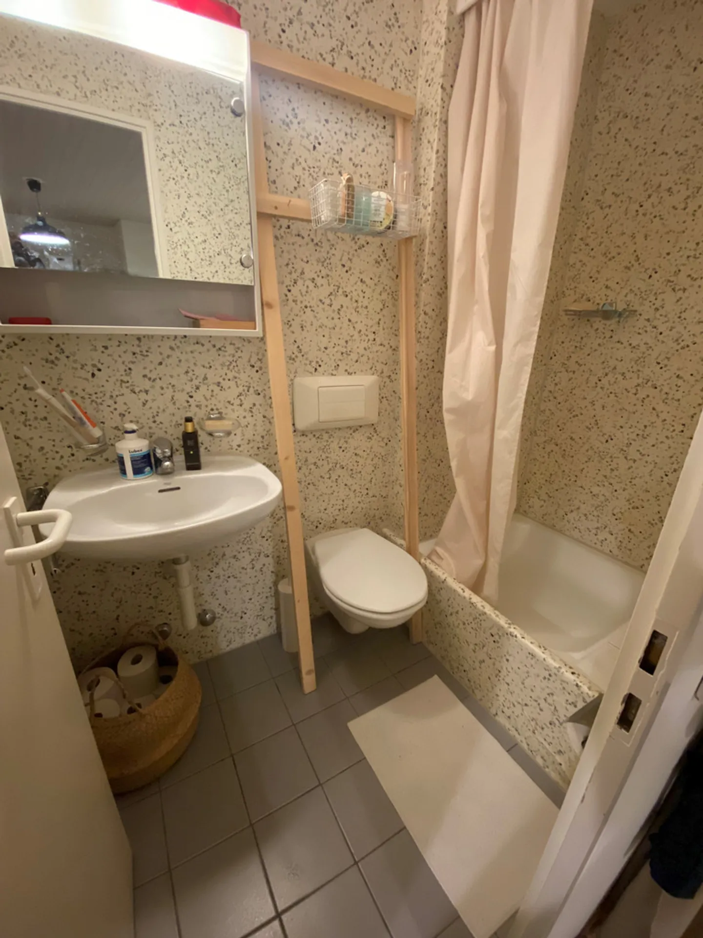 Lucerna - economico e vicino alla stazione? - Foto 3 di 4