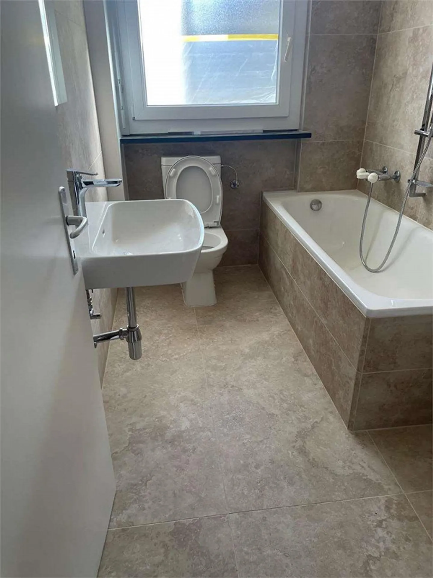 Vira Gambarogno au deuxième étage, appartement spacieux de 3,5 pièces - Photo 5 sur 9