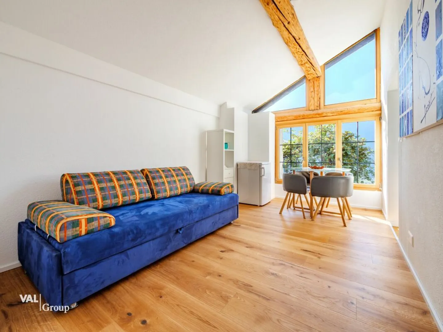 Einzigartige Gelegenheit: Haus mit zwei unabhängigen Wohnungen (5,5 und 2,5 Zimmer) - Foto 2 von 21