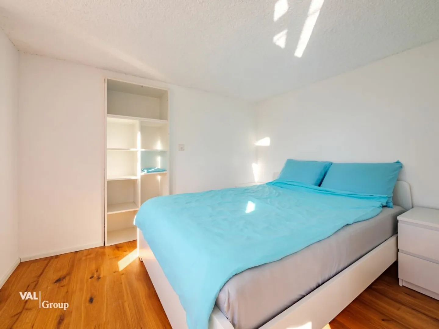 Einzigartige Gelegenheit: Haus mit zwei unabhängigen Wohnungen (5,5 und 2,5 Zimmer) - Foto 3 von 21