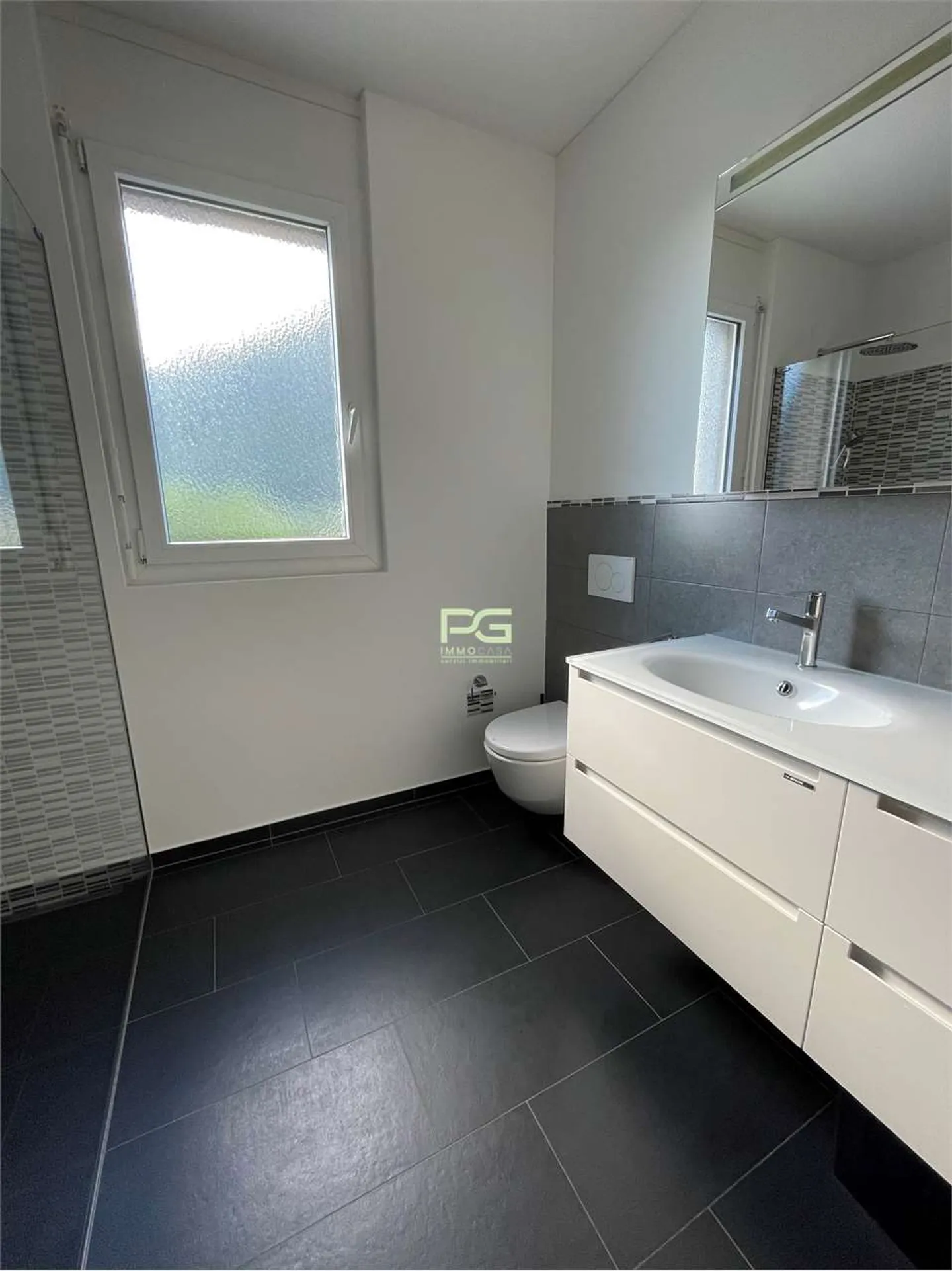 Beautiful 4.5-room apartment - Photo 4 of 9