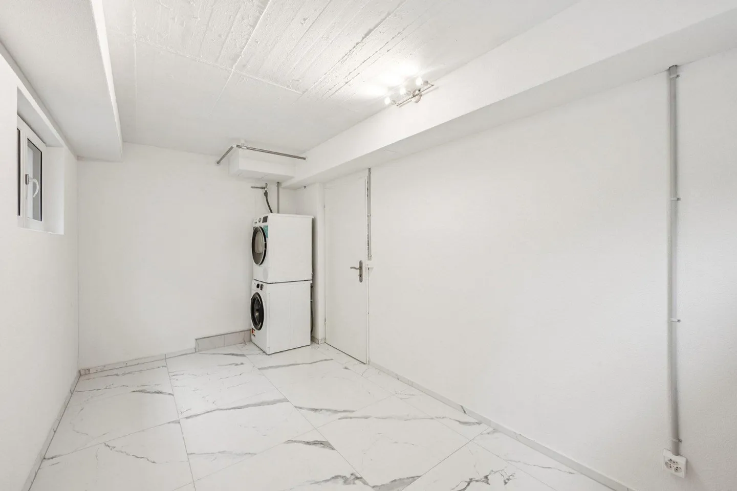 Modern Single-Family Home with Apartment - Photo 18 of 20