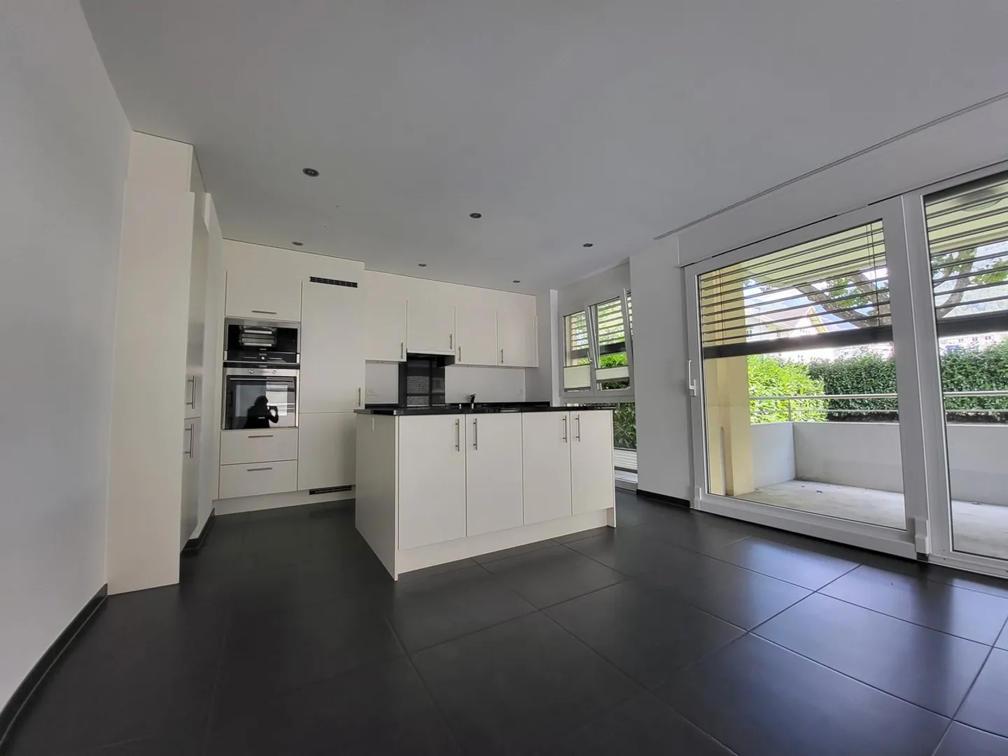 Apartment for rent - Photo 2 of 10