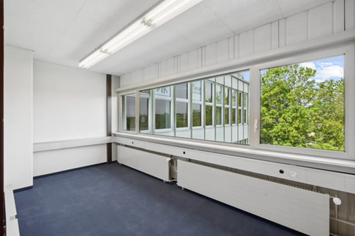 Mischgenutztes Gebäude mieten - Foto 2 von 7