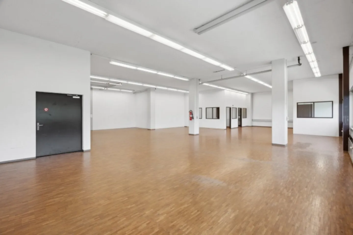 Mischgenutztes Gebäude mieten - Foto 7 von 7
